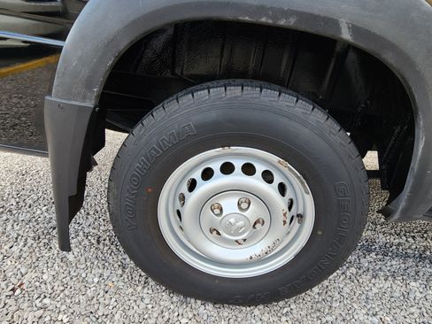 Used 2004 Dodge Sprinter 2500 w/ PWR Convenience Group image 22