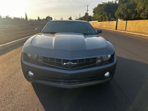 Used 2010 Chevrolet Camaro LT RWD image 6