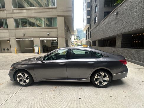Used 2019 Honda Accord EX-L image 1