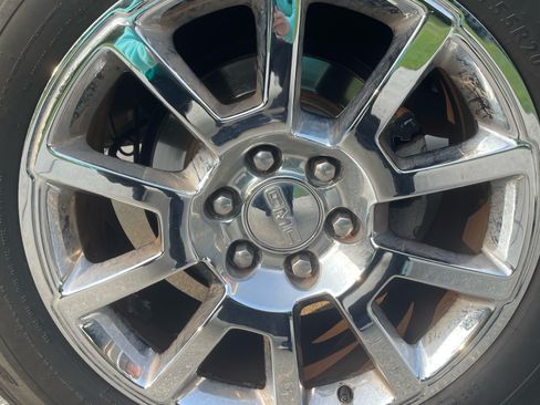 Used 2015 GMC Yukon XL Denali w/ Touring Package image 27