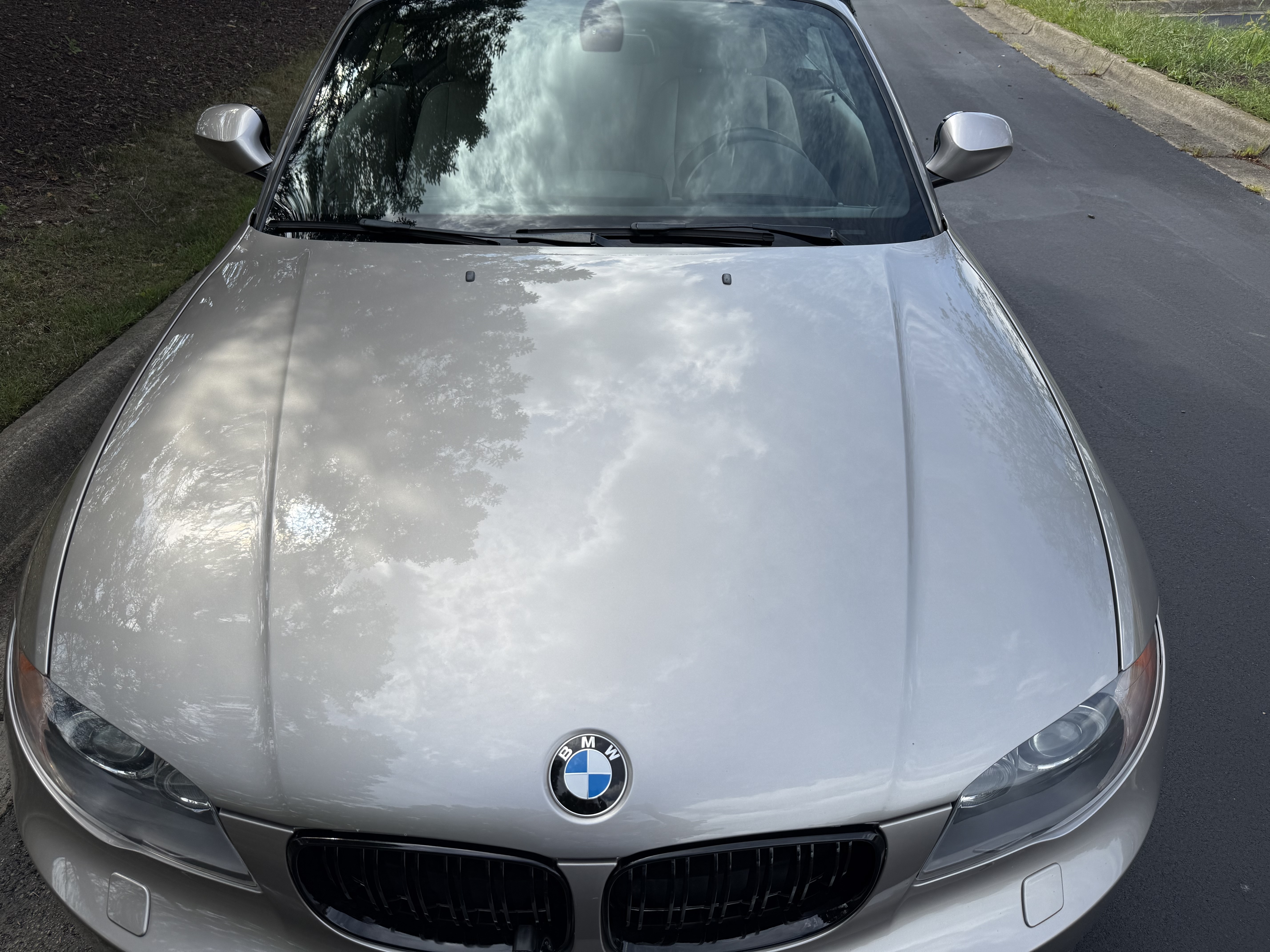 Used 2011 BMW 135i Convertible RWD image 11