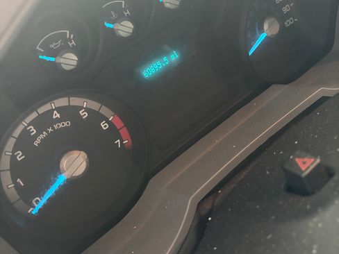 Used 2016 Ford F250 XL w/ Power Equipment Group image 2