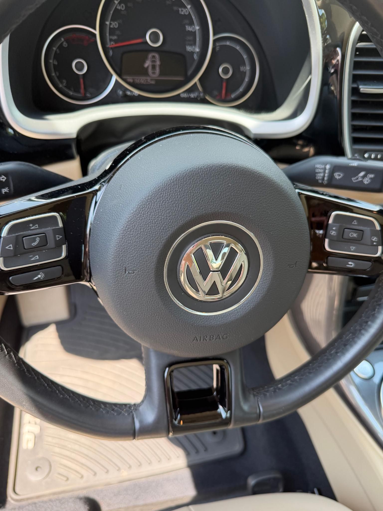 Used 2019 Volkswagen Beetle 2.0T SE FWD image 14
