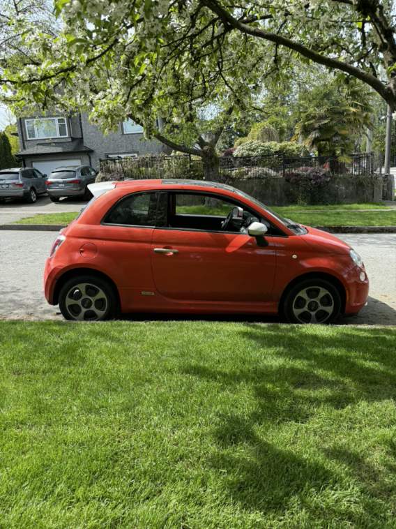 Used 2017 FIAT 500 e FWD image 4