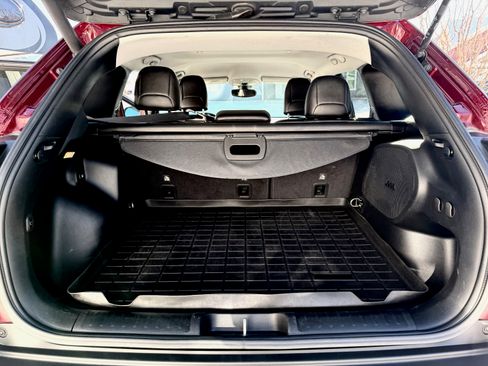 Used 2020 Jeep Cherokee Trailhawk image 13