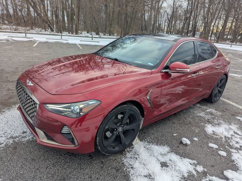 Used 2019 Genesis G70 2.0T Advanced w/ Sport Package image 2