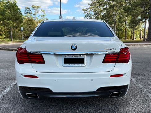 Used 2014 BMW 750i image 4