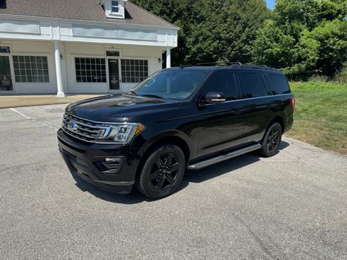 Used 2021 Ford Expedition XLT AWD/4WD image 1