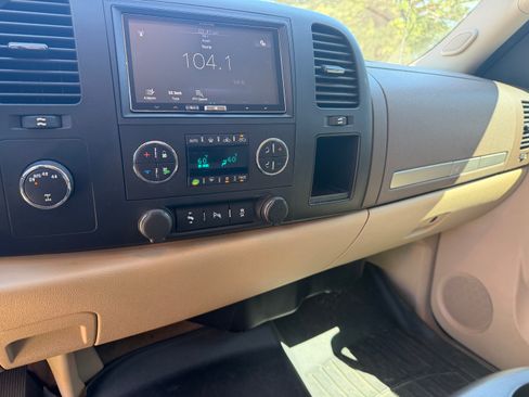 Used 2013 Chevrolet Silverado 1500 LT w/ All-Star Edition AWD/4WD image 6