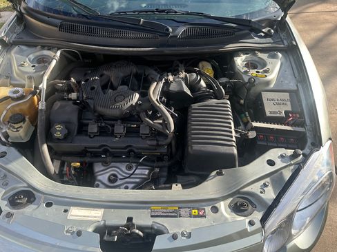 Used 2004 Chrysler Sebring Limited image 17