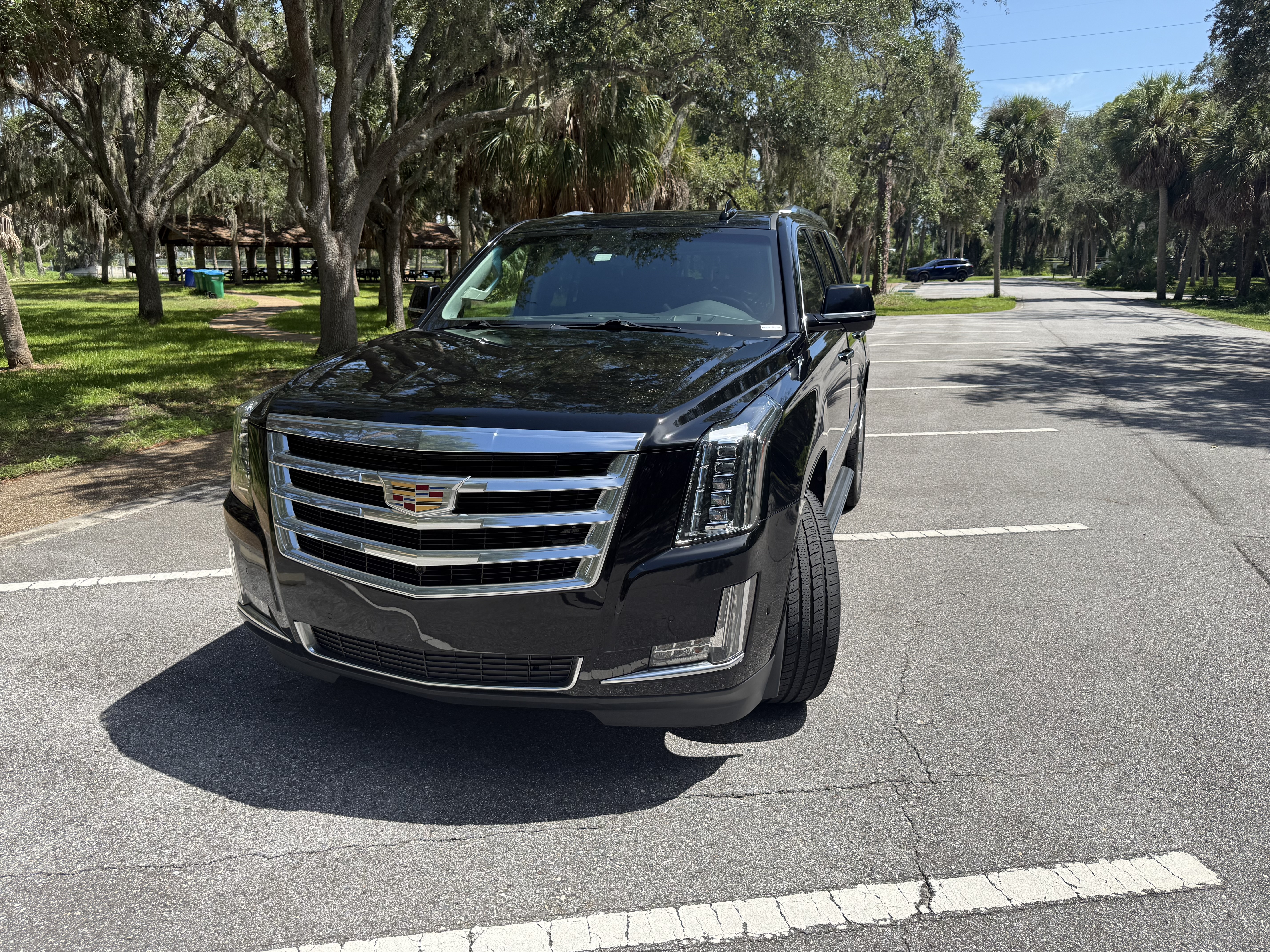 Used 2018 Cadillac Escalade Luxury RWD image 15