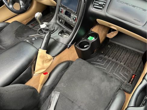 Used 2000 Chevrolet Corvette Convertible w/ Memory Pkg image 13