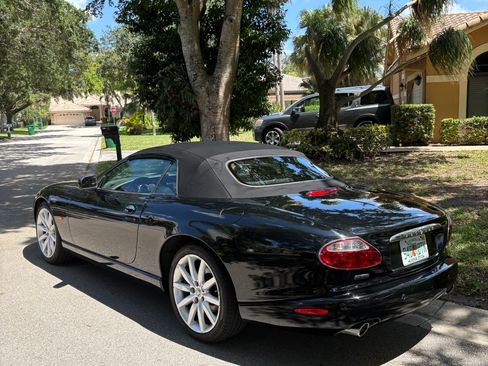 Used 2005 Jaguar XK8 Convertible RWD image 4