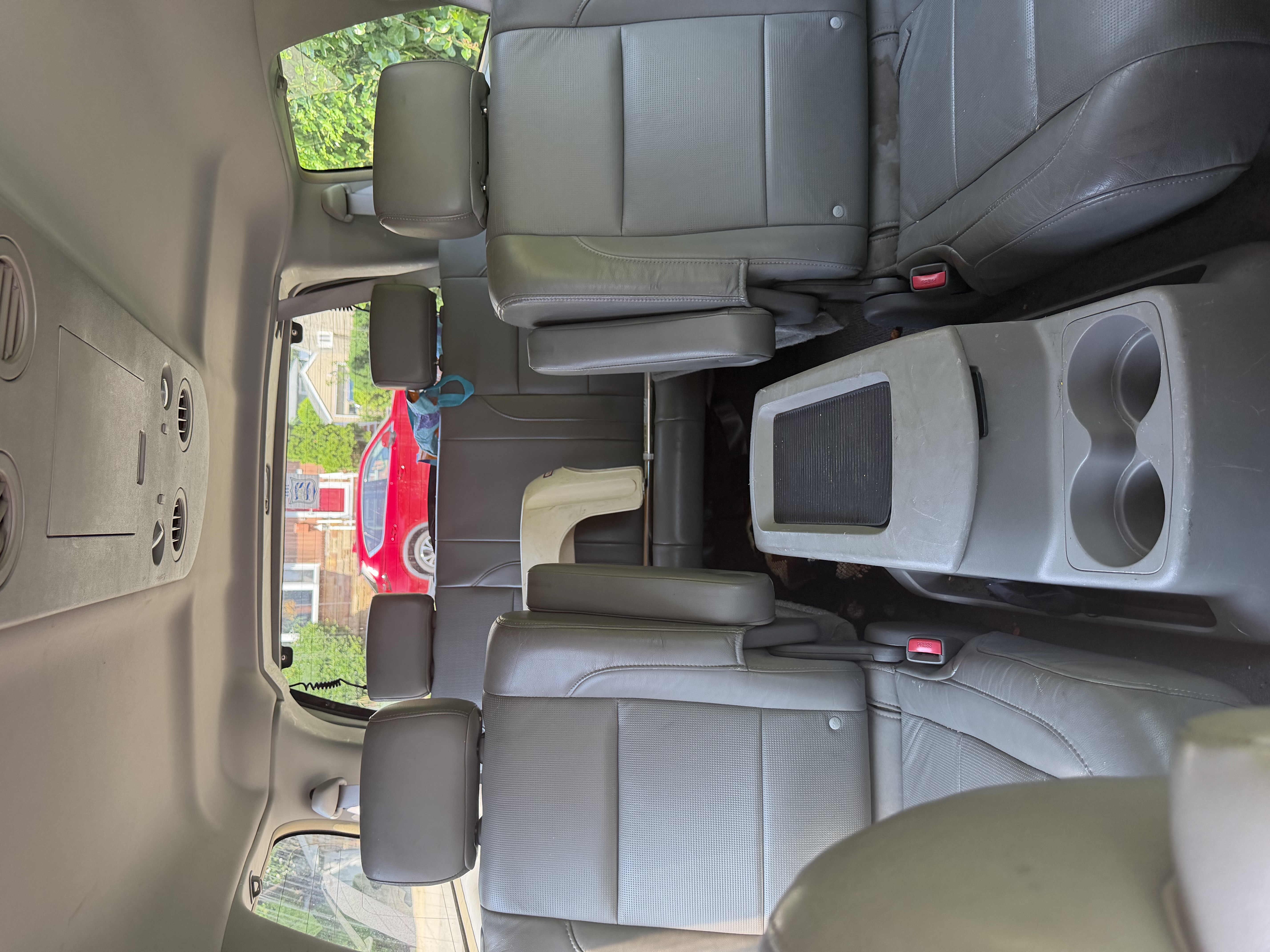 Used 2004 Nissan Armada LE AWD/4WD image 6