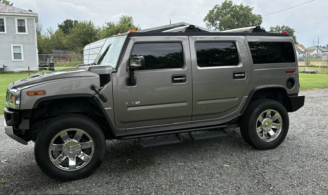 Used 2009 HUMMER H2 Luxury AWD/4WD image 1