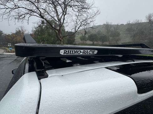 Used 2015 Land Rover LR4 HSE image 18