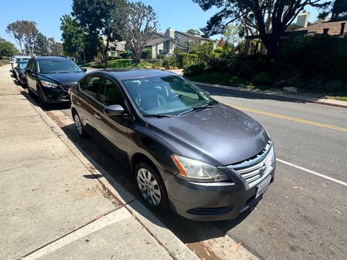 Used 2014 Nissan Sentra SV FWD image 2