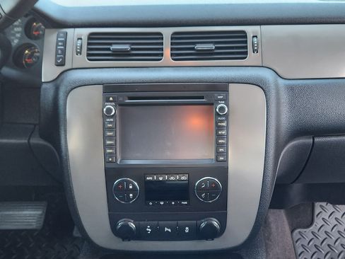 Used 2013 Chevrolet Silverado 2500 LTZ w/ LTZ Plus Package image 12