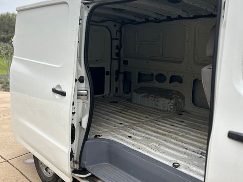 Used 2016 Nissan NV 3500 SV image 5