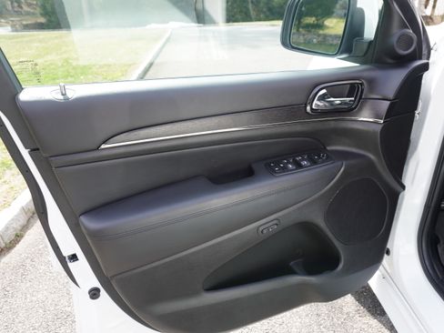 Used 2020 Jeep Grand Cherokee High Altitude image 14