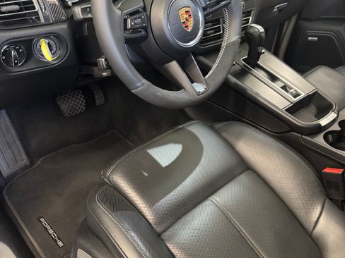 Used 2022 Porsche Macan S AWD/4WD image 12