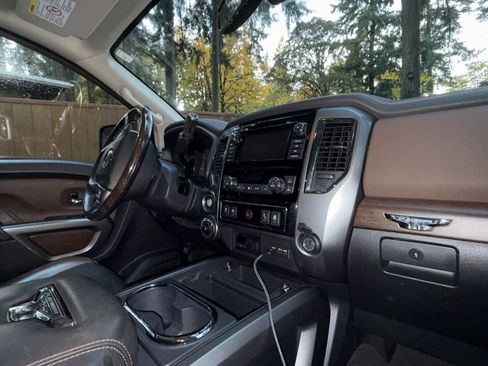 Used 2019 Nissan Titan Platinum Reserve w/ Platinum Utility Package image 16