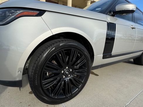 Used 2018 Land Rover Range Rover Long Wheelbase Supercharged image 16