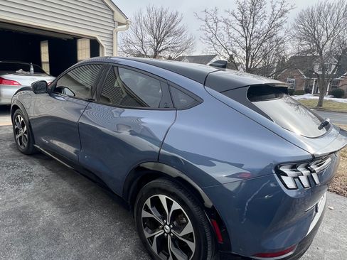 Used 2021 Ford Mustang Mach-E Premium image 5