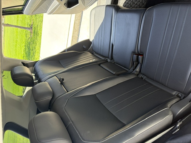 Used 2024 Volkswagen Tiguan SE AWD/4WD image 9