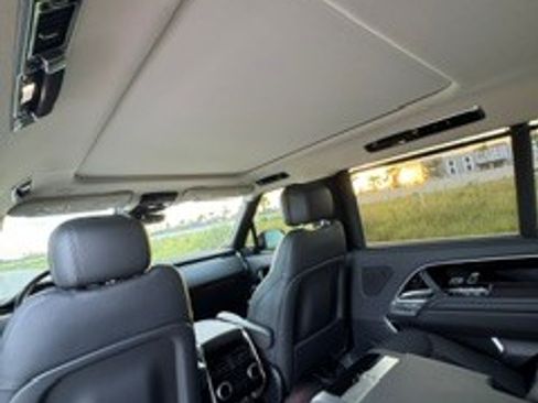 Used 2023 Land Rover Range Rover Long Wheelbase SE AWD/4WD image 18