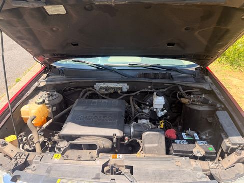 Used 2010 Ford Escape XLT FWD image 12