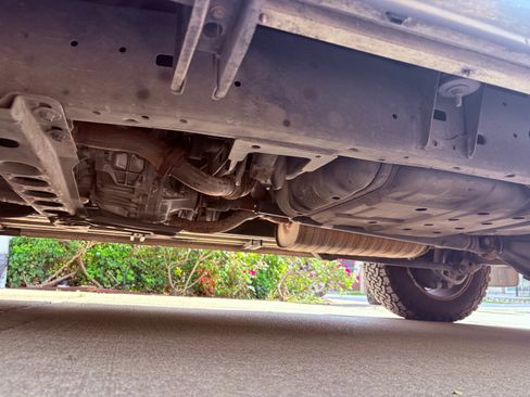 Used 2004 Toyota Land Cruiser image 13