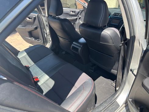 Used 2016 Toyota Camry SE FWD image 12