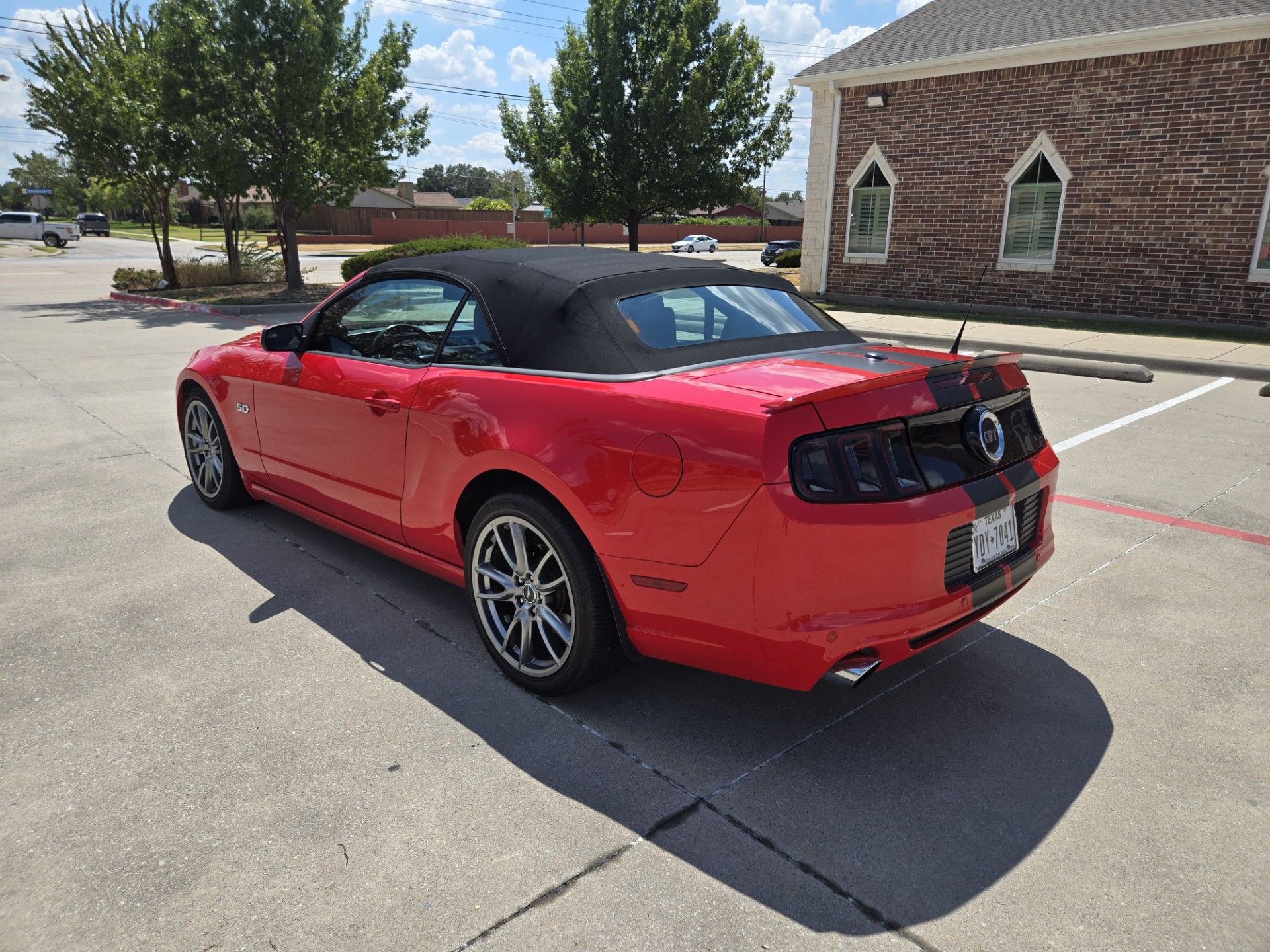 Used 2014 Ford Mustang GT w/ Electronics Package RWD image 20