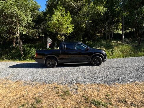 Used 2017 Honda Ridgeline Black Edition image 6