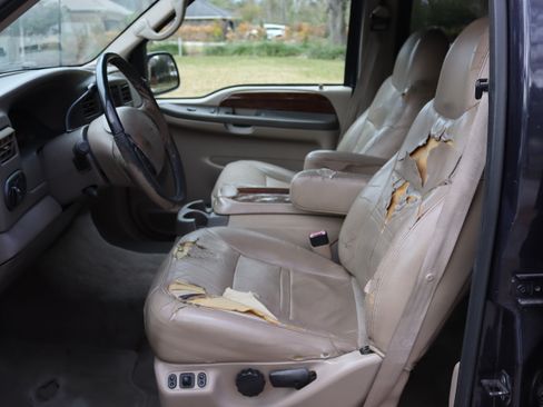 Used 2001 Ford Excursion Limited image 19