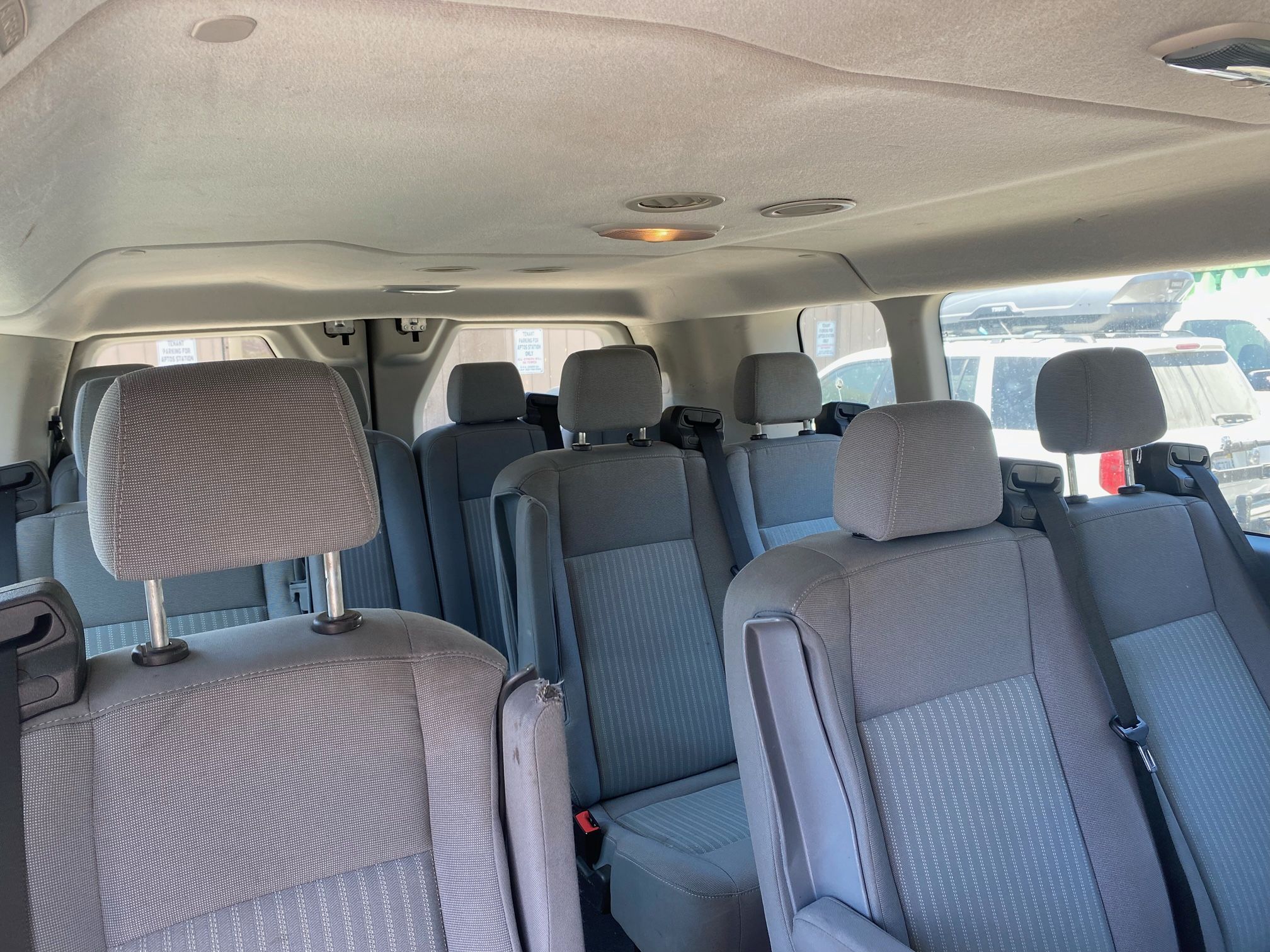 Used 2017 Ford Transit 350 XLT RWD image 4