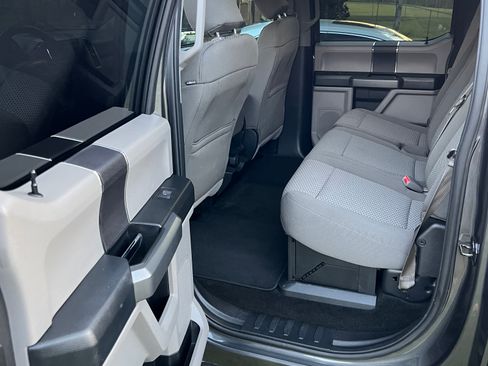 Used 2017 Ford F250 XLT w/ XLT Value Package image 5