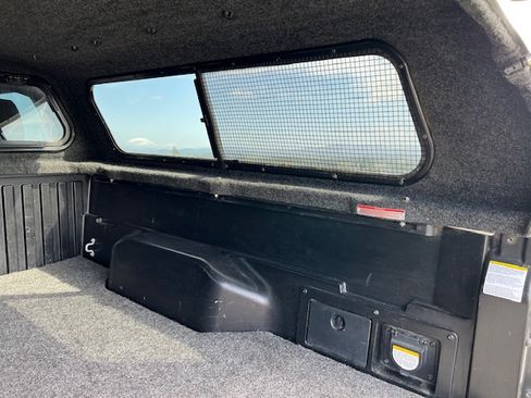 Used 2018 Toyota Tacoma TRD Sport image 21