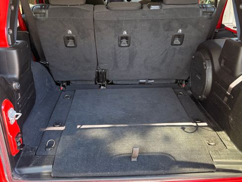 Used 2021 Jeep Wrangler Unlimited Sahara w/ Uconnect 4C Nav & Sound Group AWD/4WD image 11