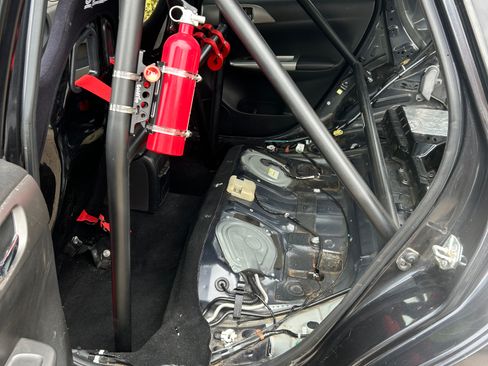 Used 2010 Subaru Impreza WRX STI image 9