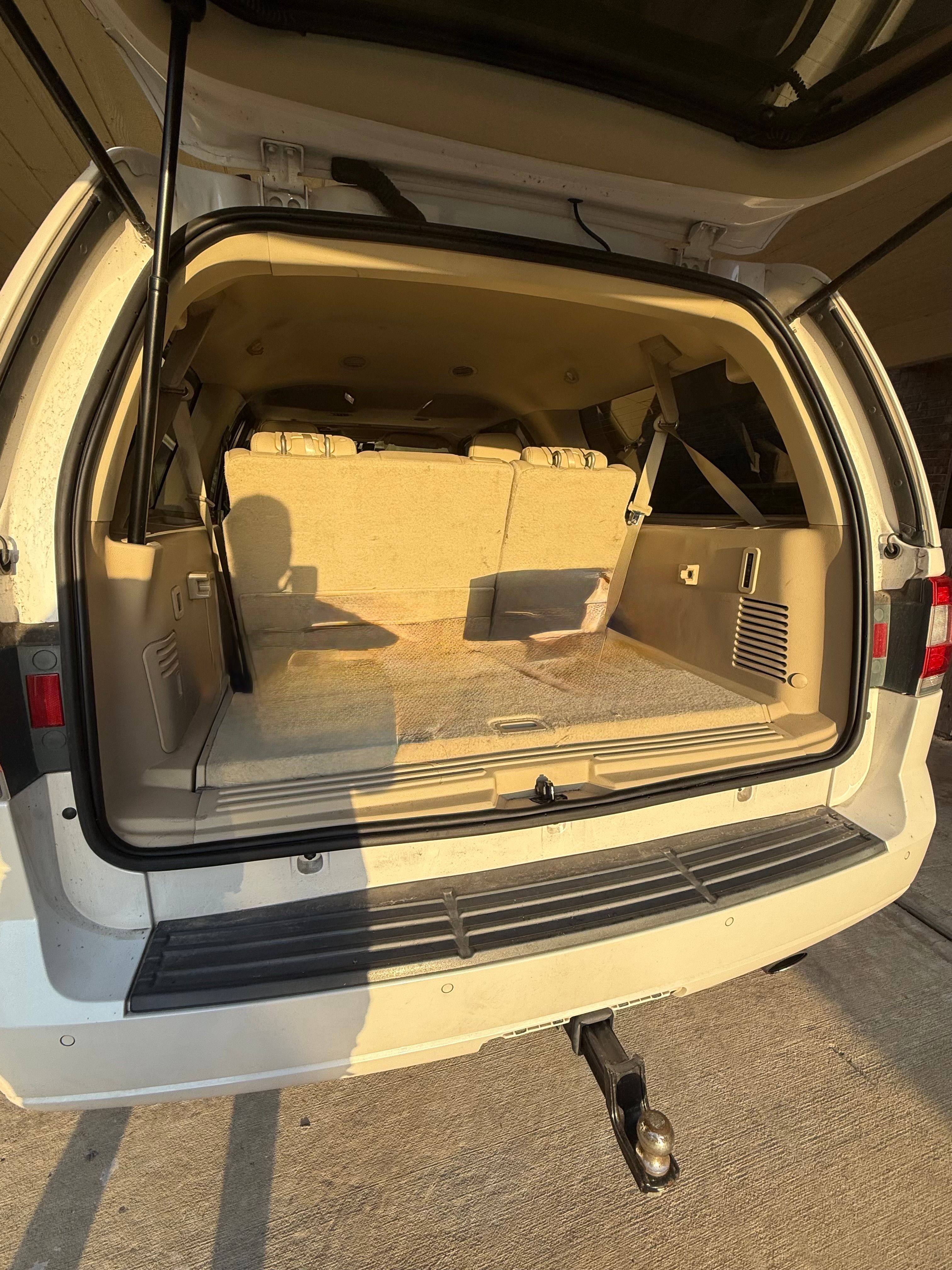 Used 2017 Lincoln Navigator L Reserve RWD image 13