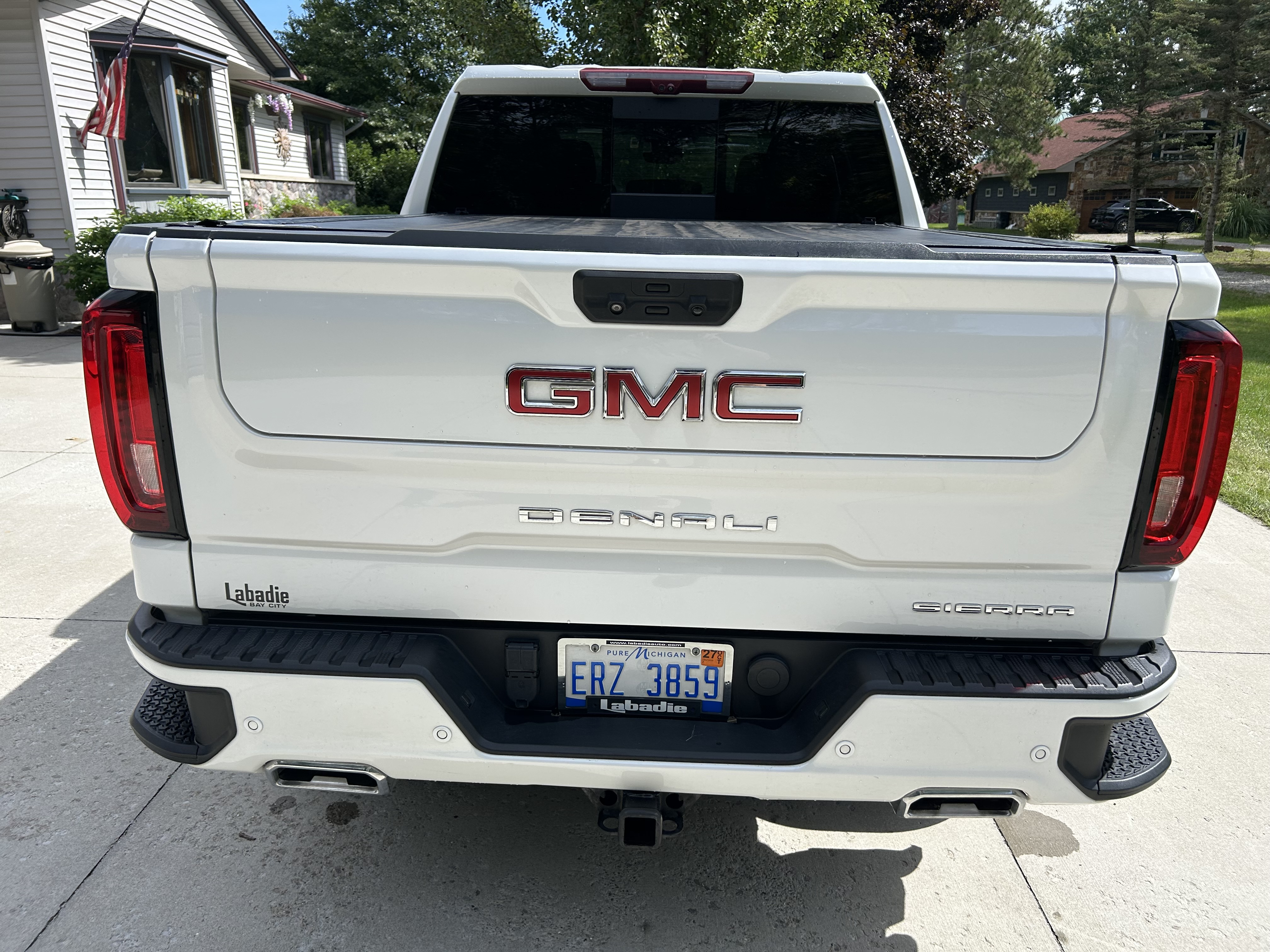 Used 2023 GMC Sierra 1500 Denali w/ Denali Reserve Package AWD/4WD image 4
