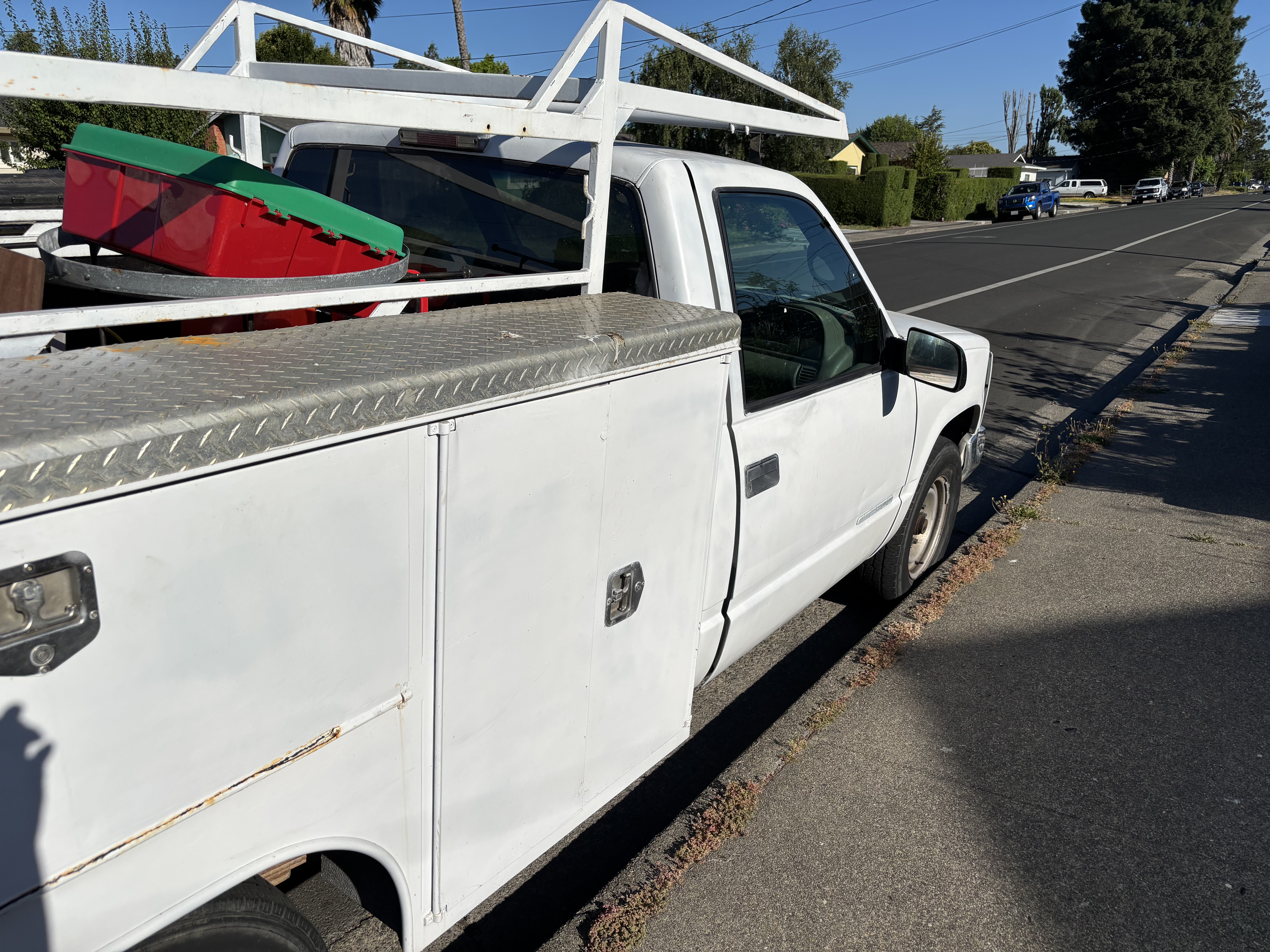 Used 2000 GMC Sierra 2500 2WD Regular Cab HD w/ Marketing Option Pkg 2 image 4