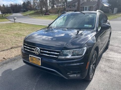 Used 2018 Volkswagen Tiguan SEL image 4