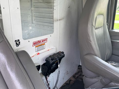 Used 2013 GMC Savana 2500 w/ Power Package image 4