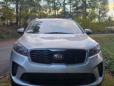 Used 2019 Kia Sorento LX w/ LX Convenience Package image 20