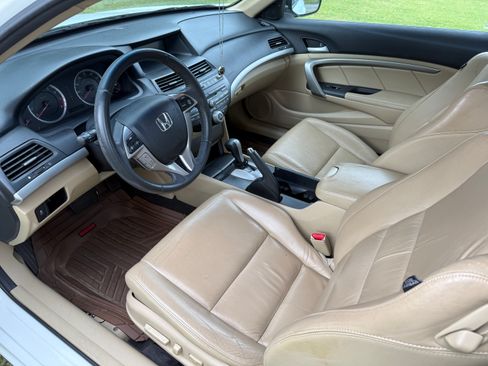 Used 2011 Honda Accord EX-L image 8