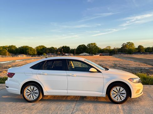 Used 2019 Volkswagen Jetta S w/ Driver Assistance Package FWD image 2