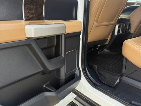 Used 2022 Ford F250 Lariat w/ Lariat Ultimate Package image 5